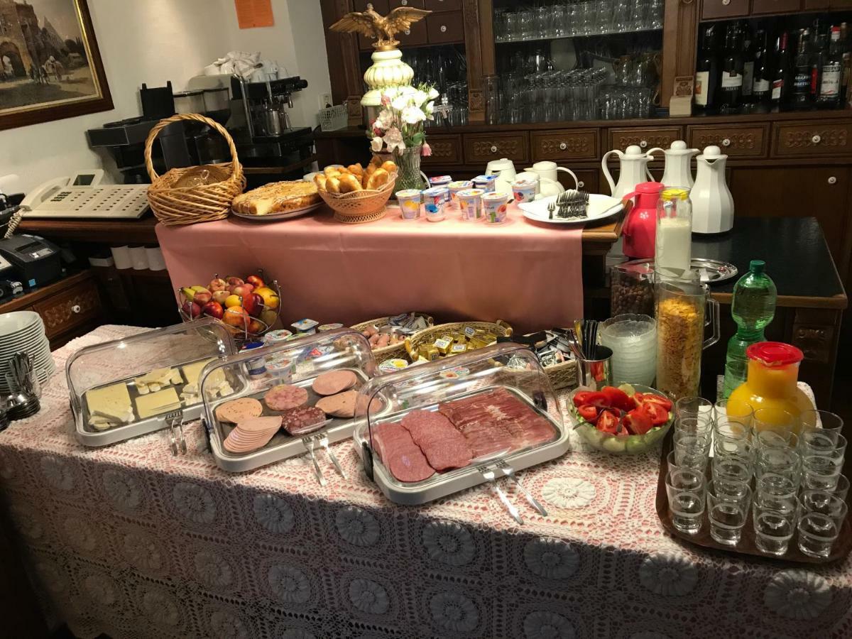 Gaestehaus Am Roemerbad Цел ан дер Мозел Екстериор снимка